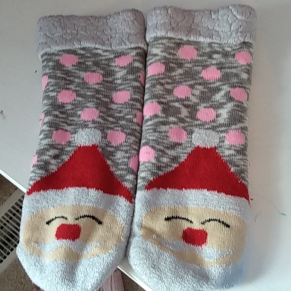Santa fuzzy socks 🧦